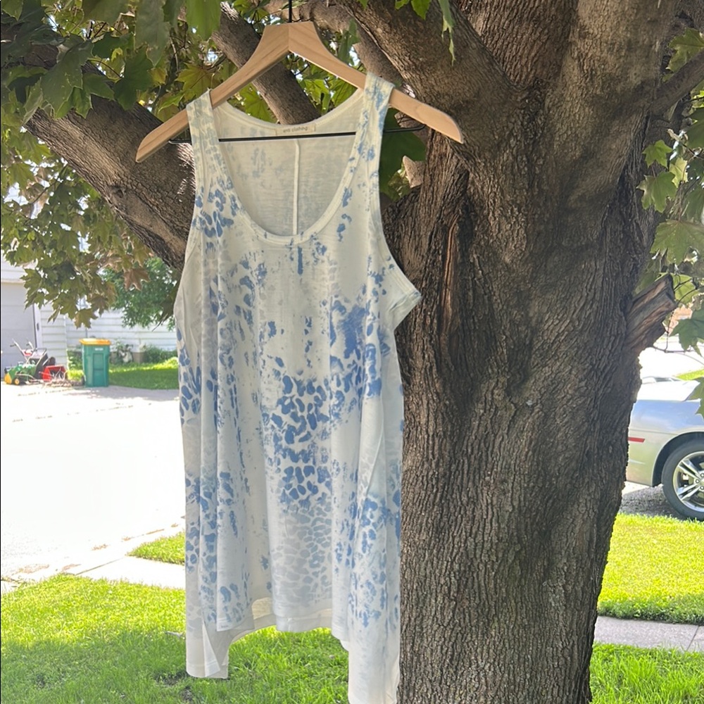 Enti Brand Blue and White Women's Sleeveless Top